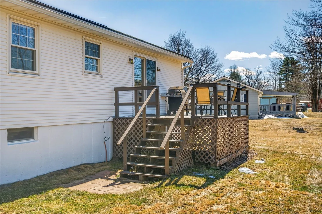 Photo of 681 Colonial