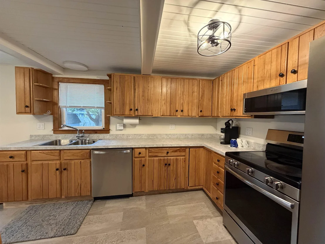 Photo of 24 Pine
