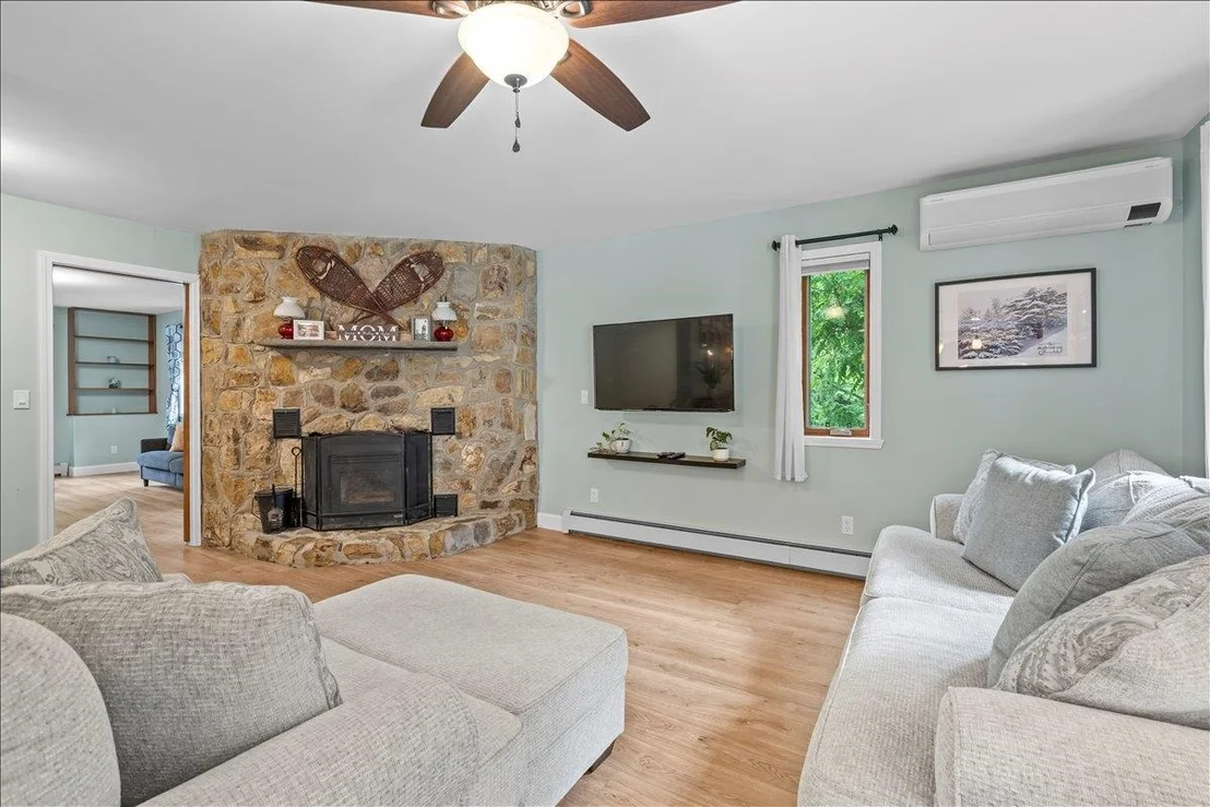 Photo of 230 Pine Meadow