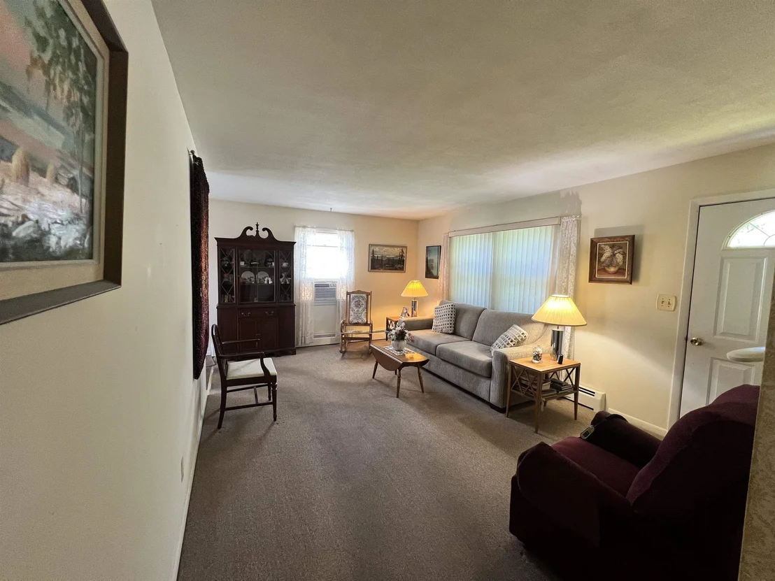Photo of 140 Dorr