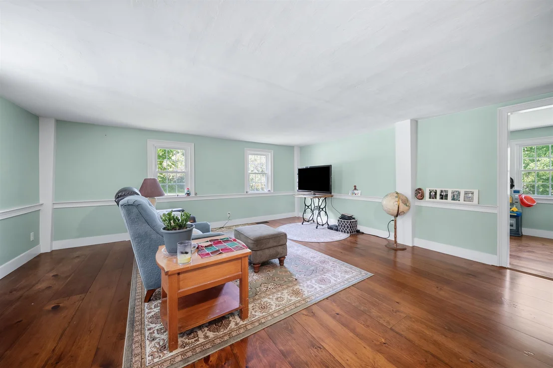 Photo of 164 Mason