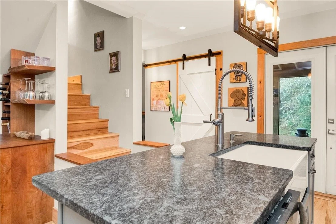 Photo of 204 Pike Hill