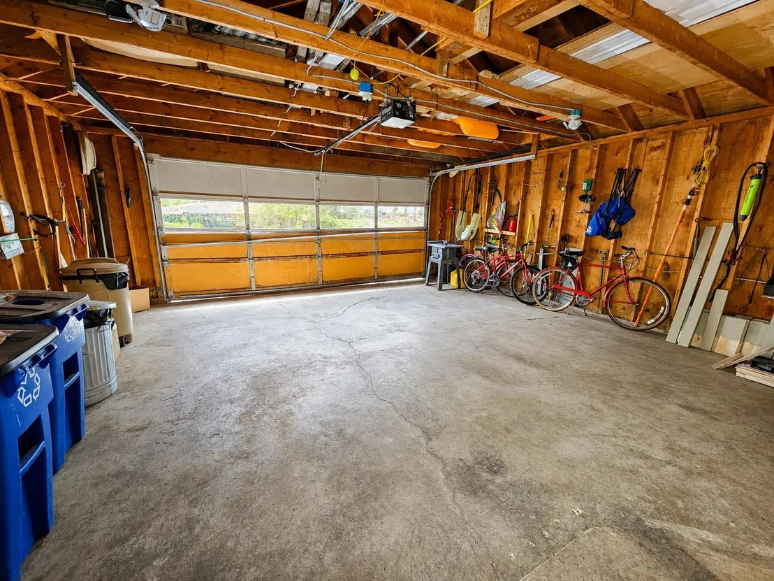 Photo of 1254 Bluff