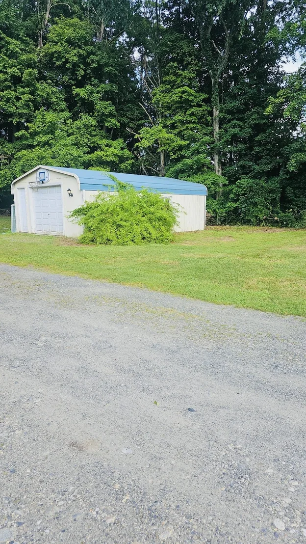 Photo of 759 Pond