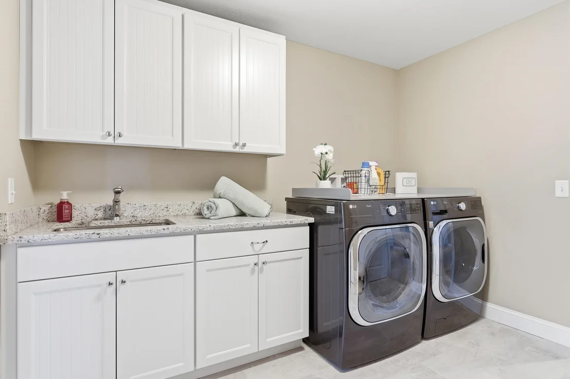 Photo of 28 Lamplighter