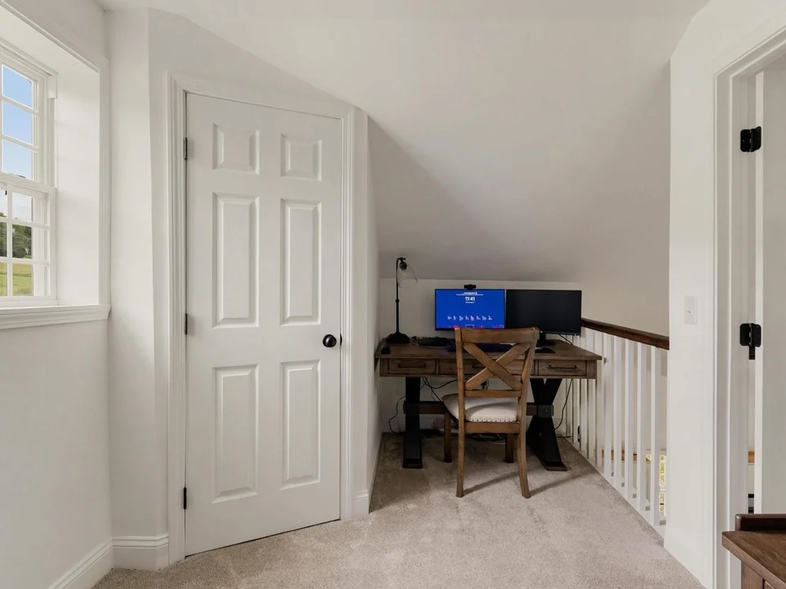 Photo of 3687 Oak Hill