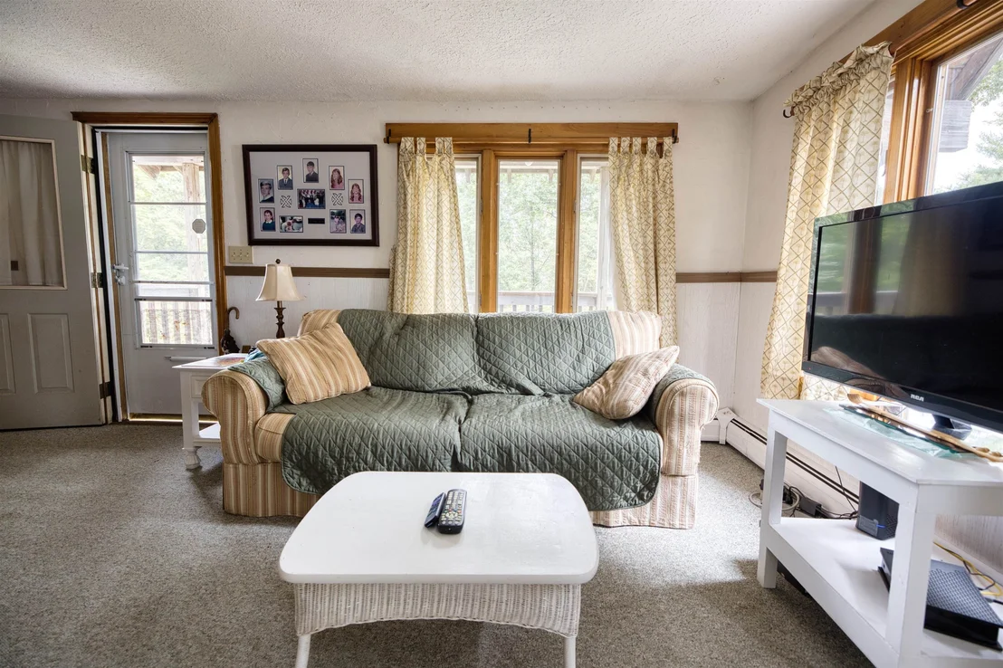 Photo of 463 Huckins