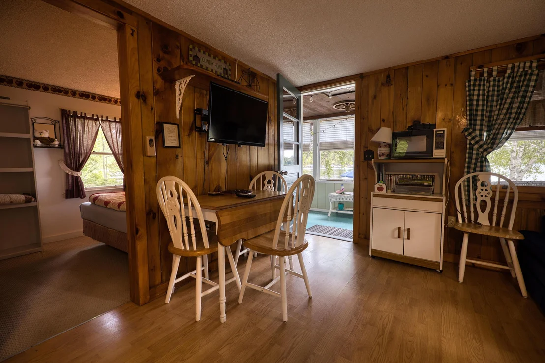 Photo of 463 Huckins