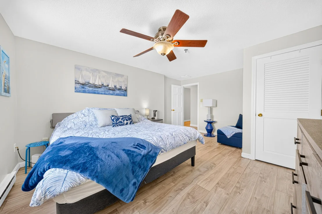 Photo of Unit 4S at 421 Ocean
