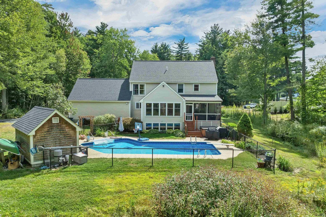 Photo of 27 Oakmont