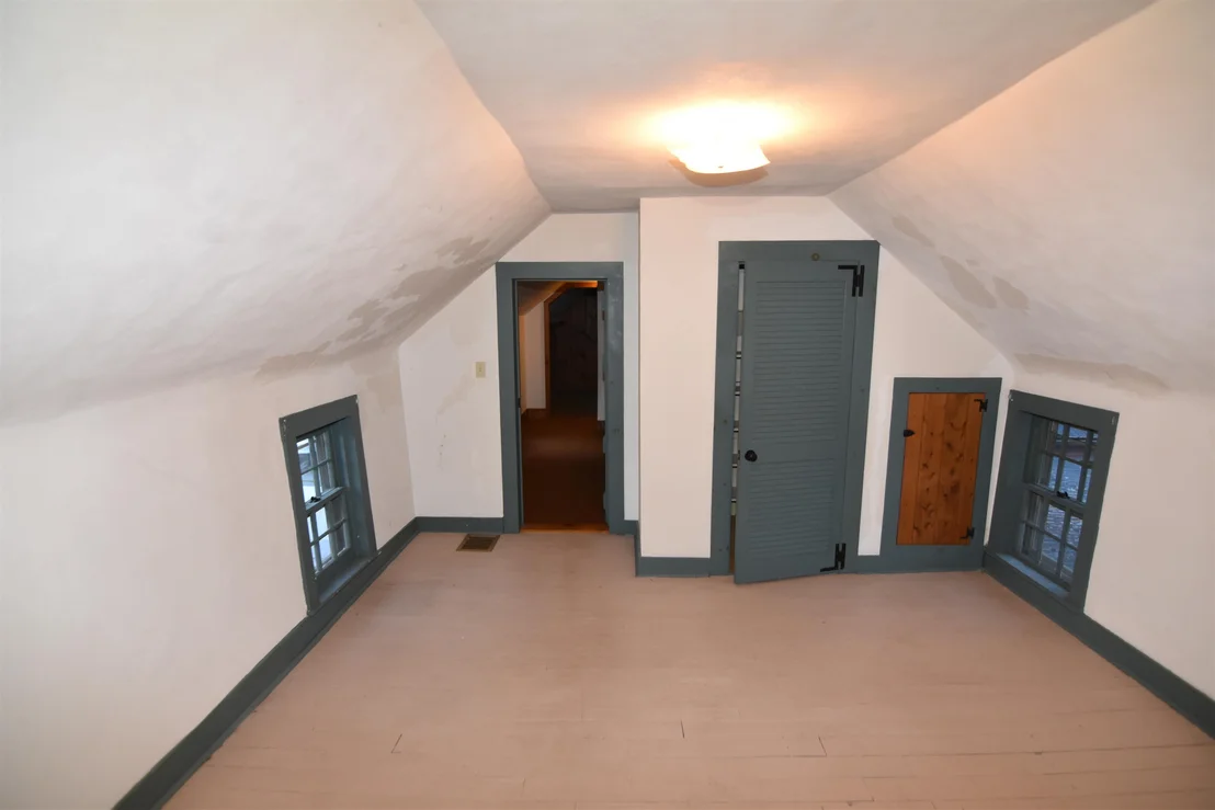 Photo of 40 School