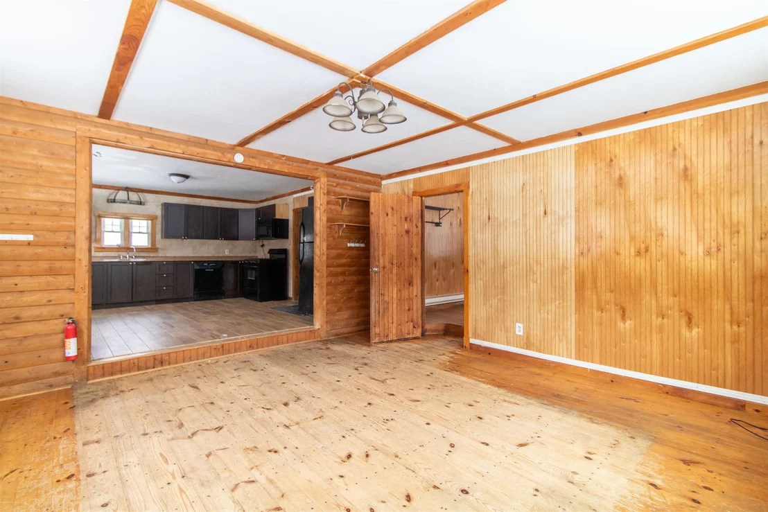 Photo of 266 Collins Mill