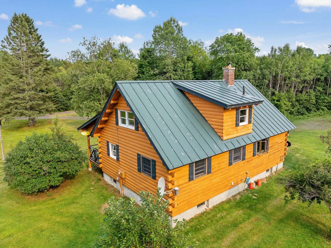Photo of 44 Dubeau