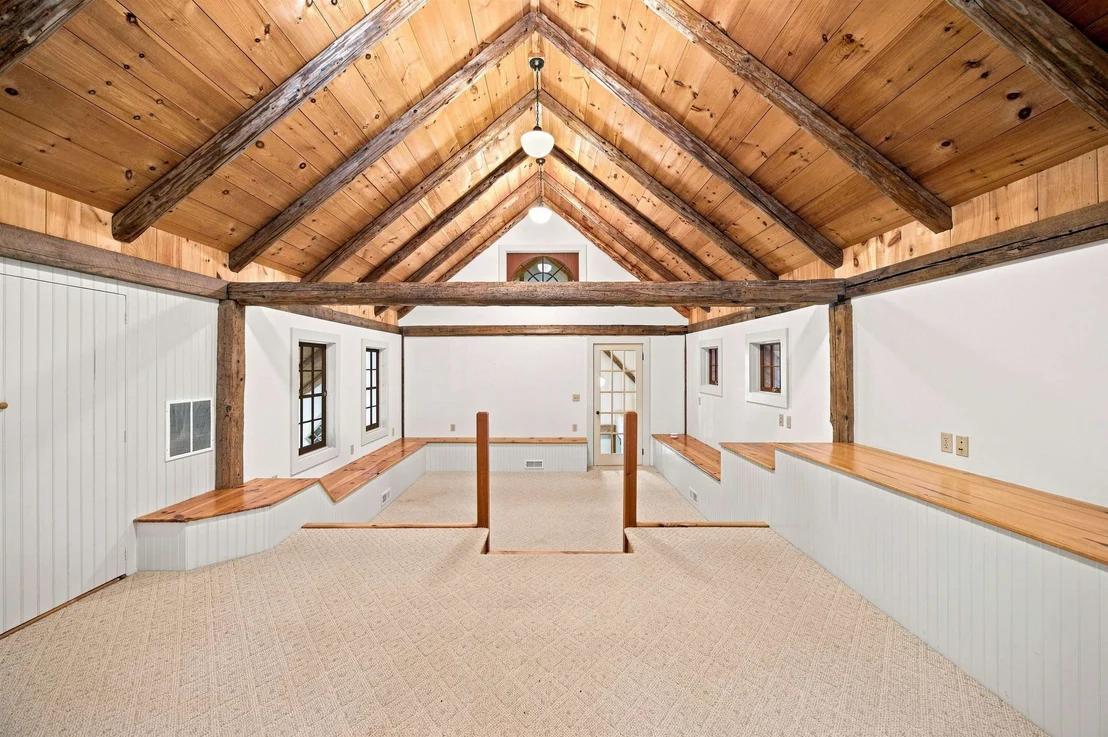 Photo of 369 Stoddard