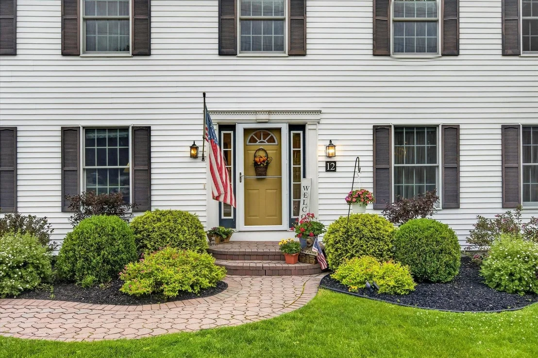 Photo of 12 Moon Brook
