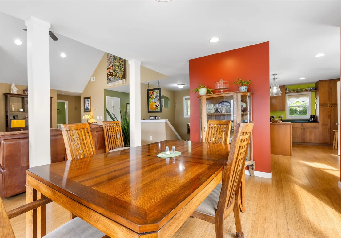 Photo of 408 Dubray