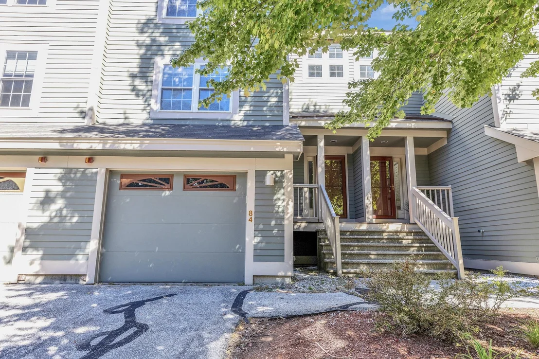 Photo of Unit 84 at 1465 Hooksett
