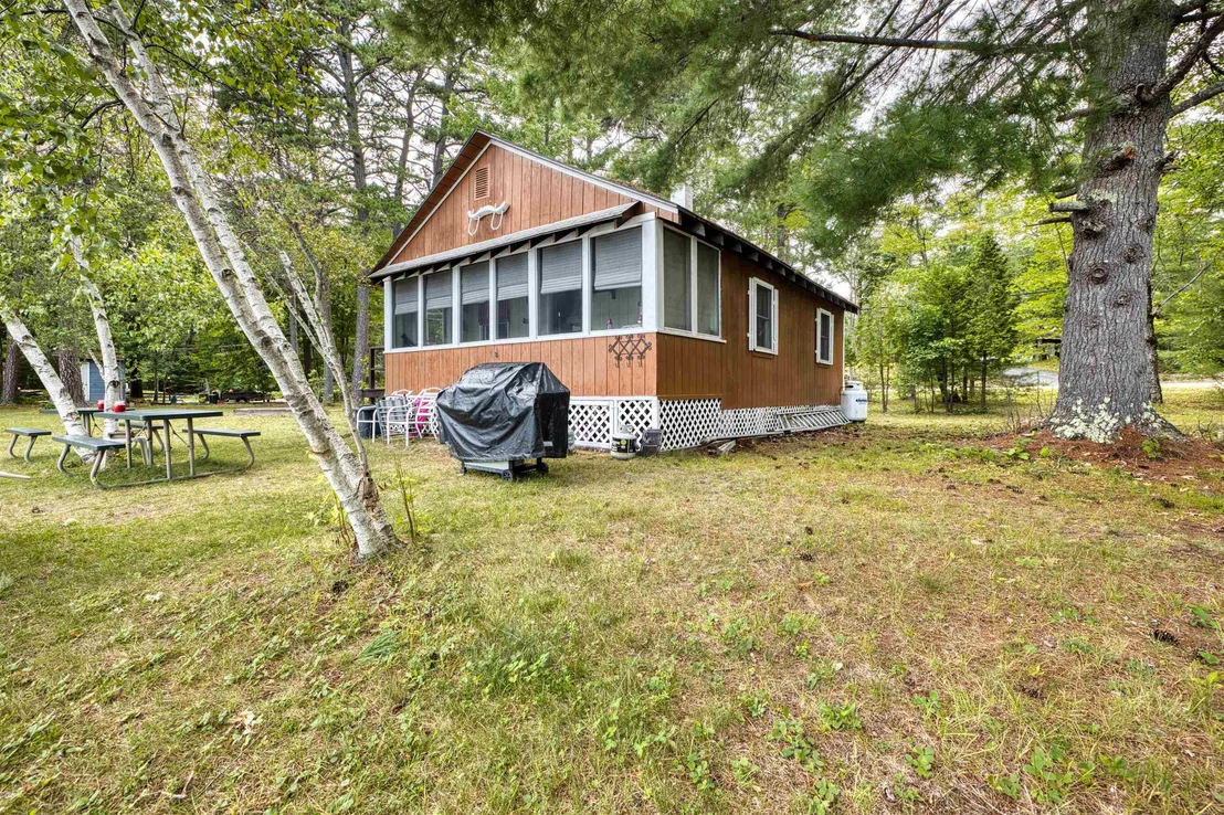 Photo of 463 Huckins