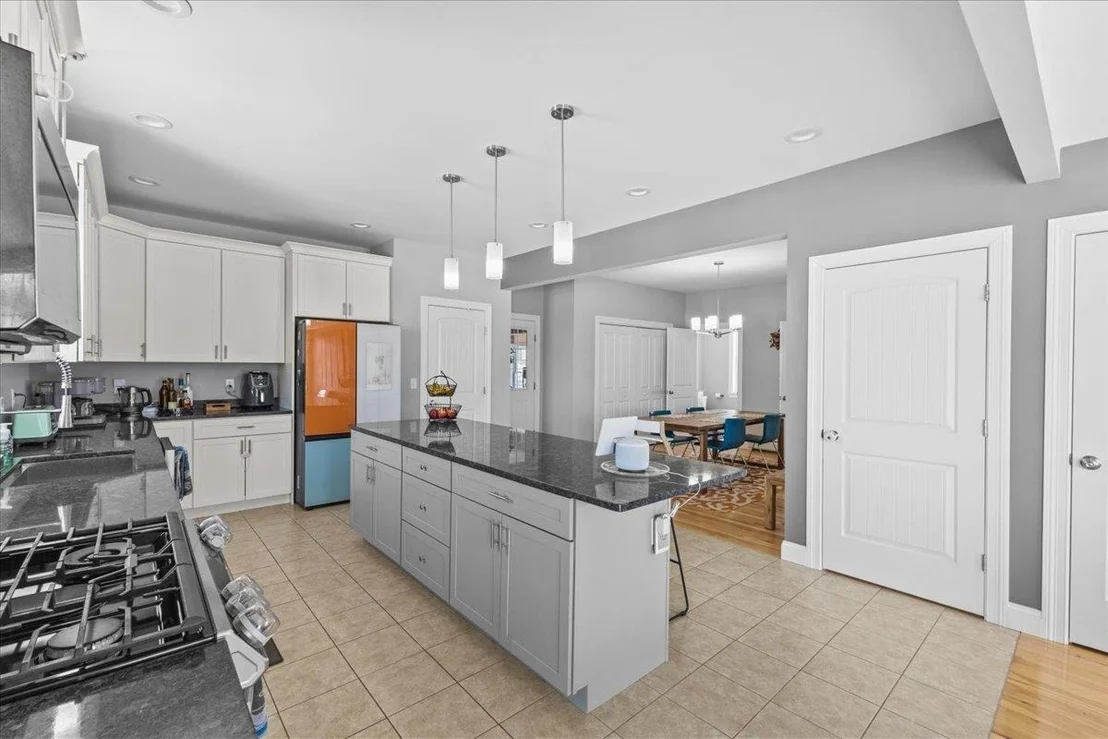 Photo of 693 Brigham