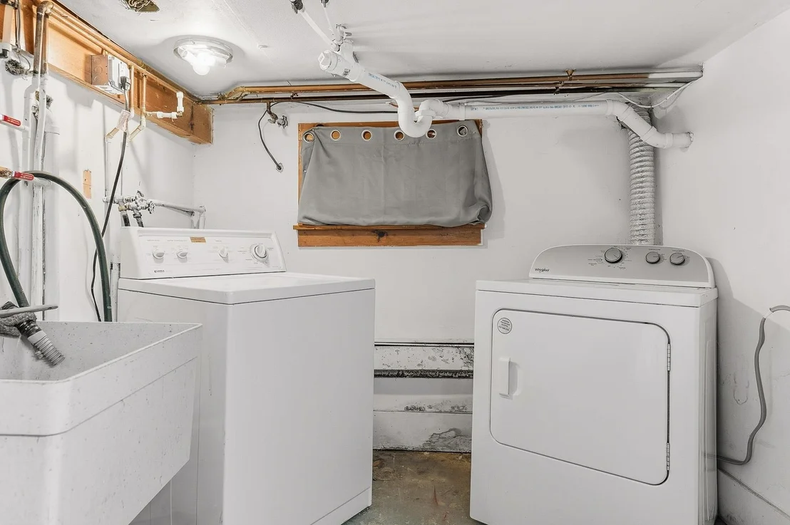 Photo of Unit D at 20 Epping