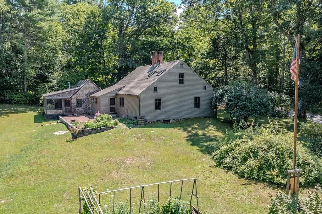 Photo of 129 Webster Mills