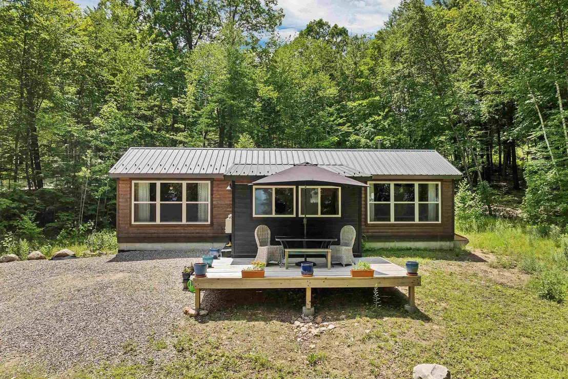 Photo of 30 Knox Mountain