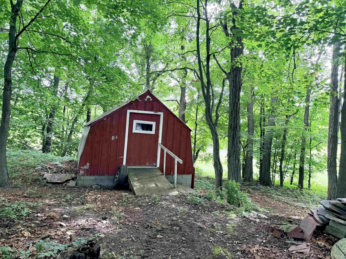 Photo of 759 Pond