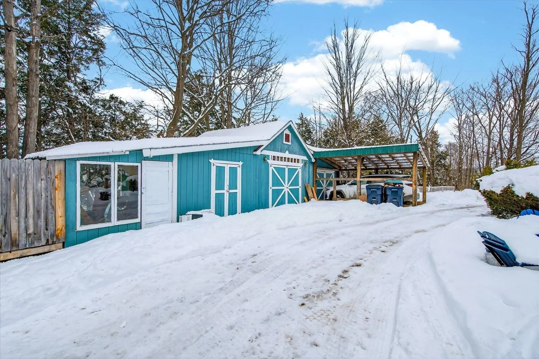 Photo of 4 Emerson