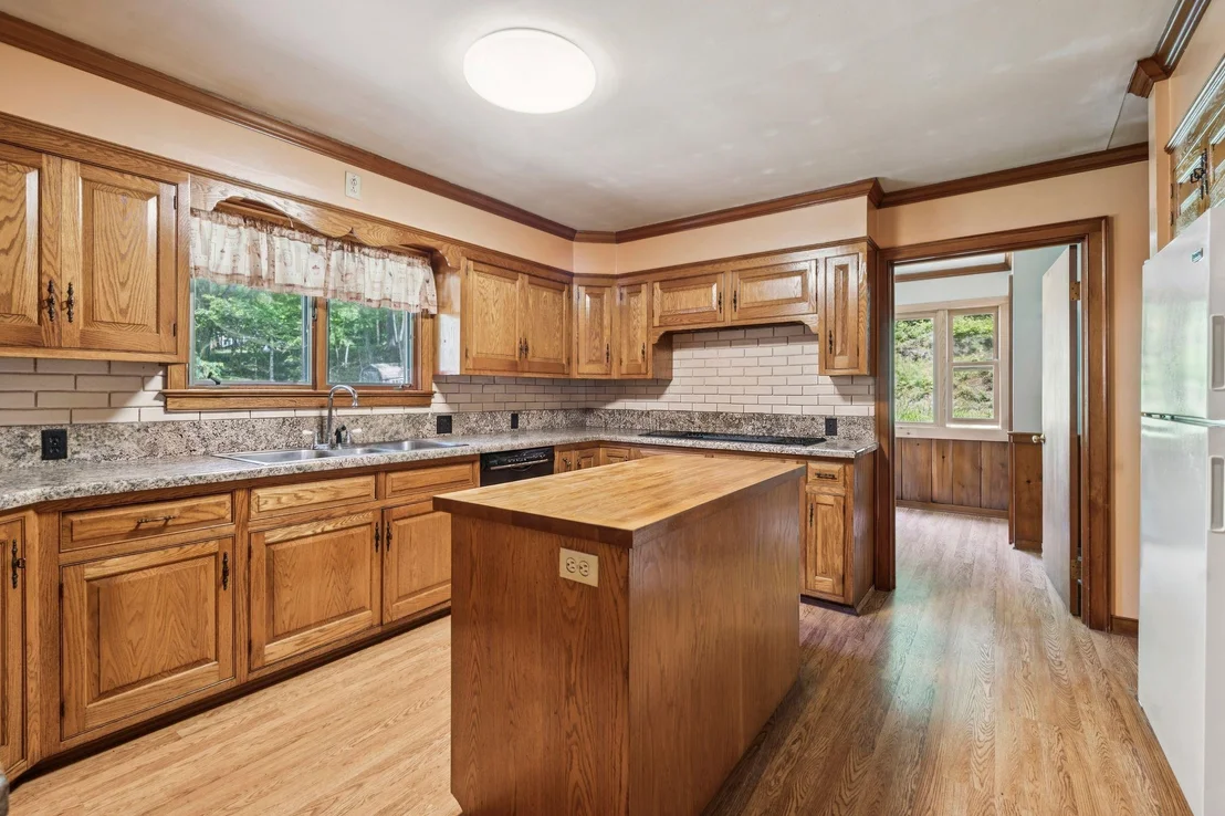 Photo of 72 Ledge