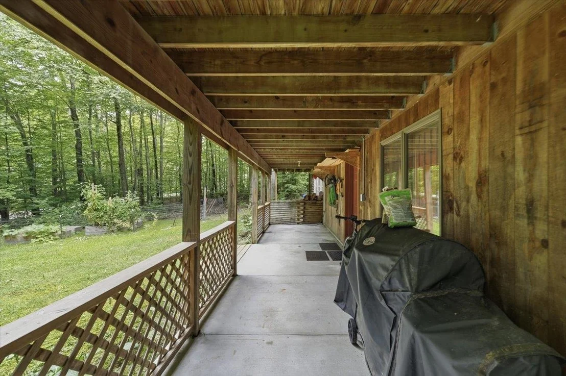 Photo of 17 Forest Ridge