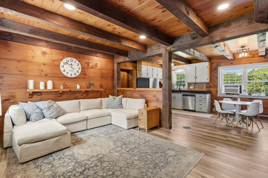 Photo of 498 Brookline