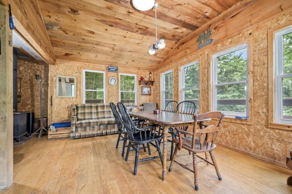 Photo of 243 Thompson