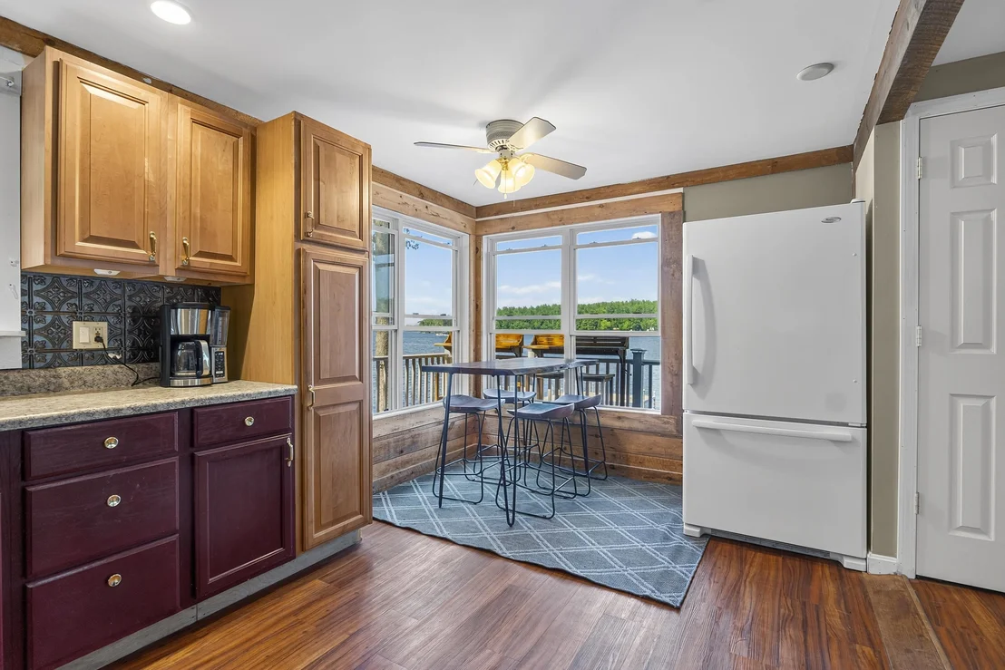 Photo of 6 Hideaway