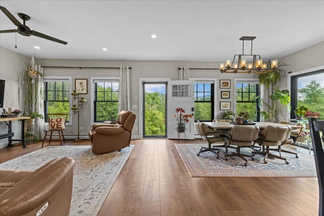 Photo of 27 Hidden View