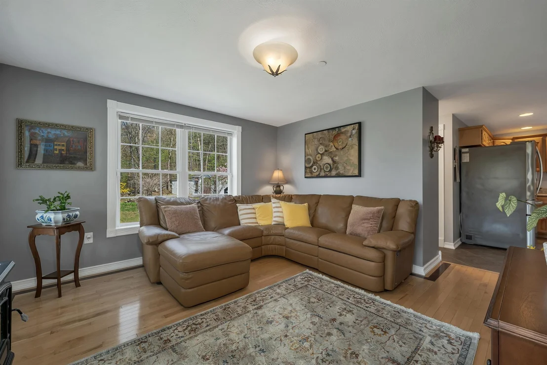 Photo of 71 Auburn
