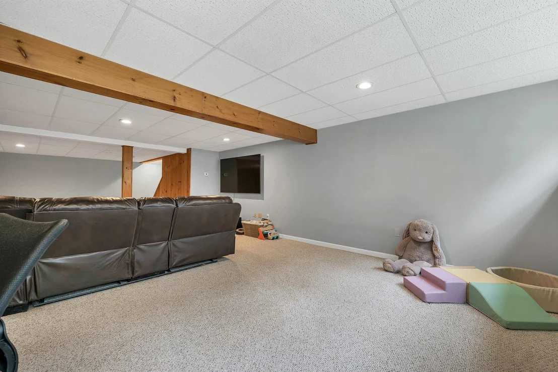 Photo of 27 Oakmont