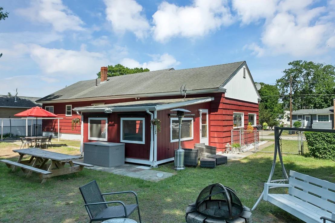 Photo of 21 Acton