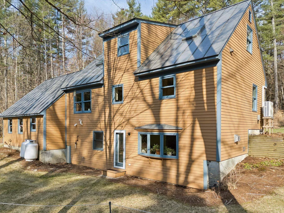 Photo of 455 Hawk Pine