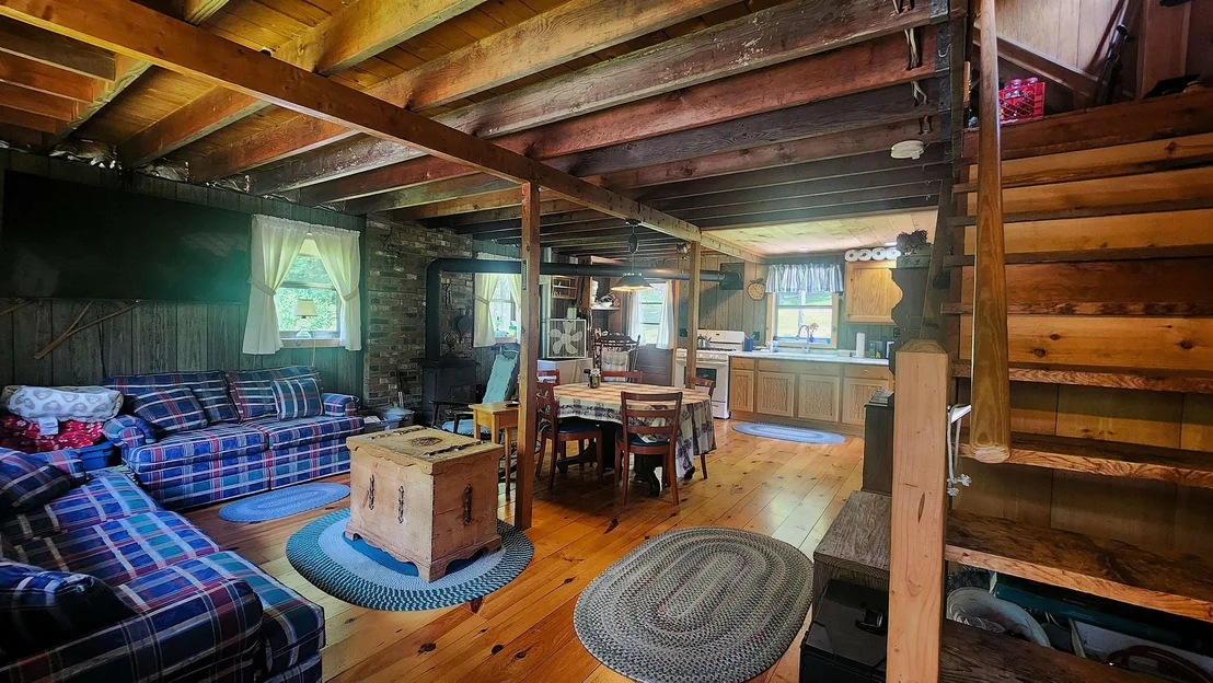 Photo of 1372 Potash Brook