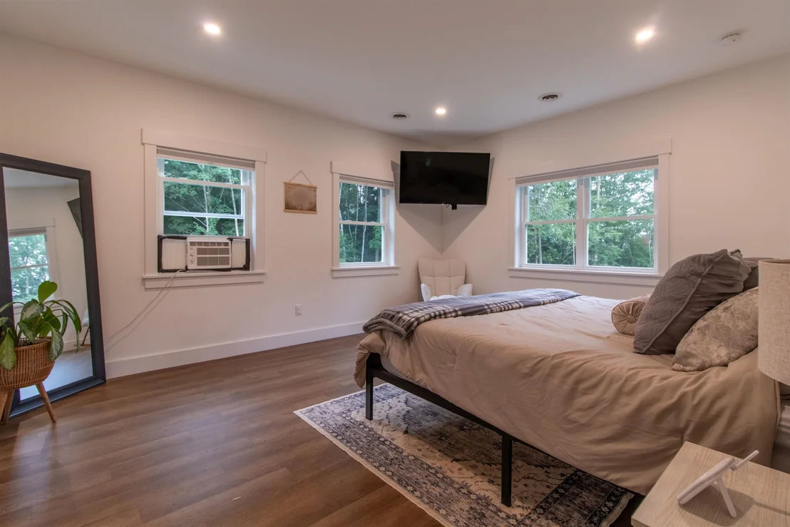 Photo of 559 Spencer Hill