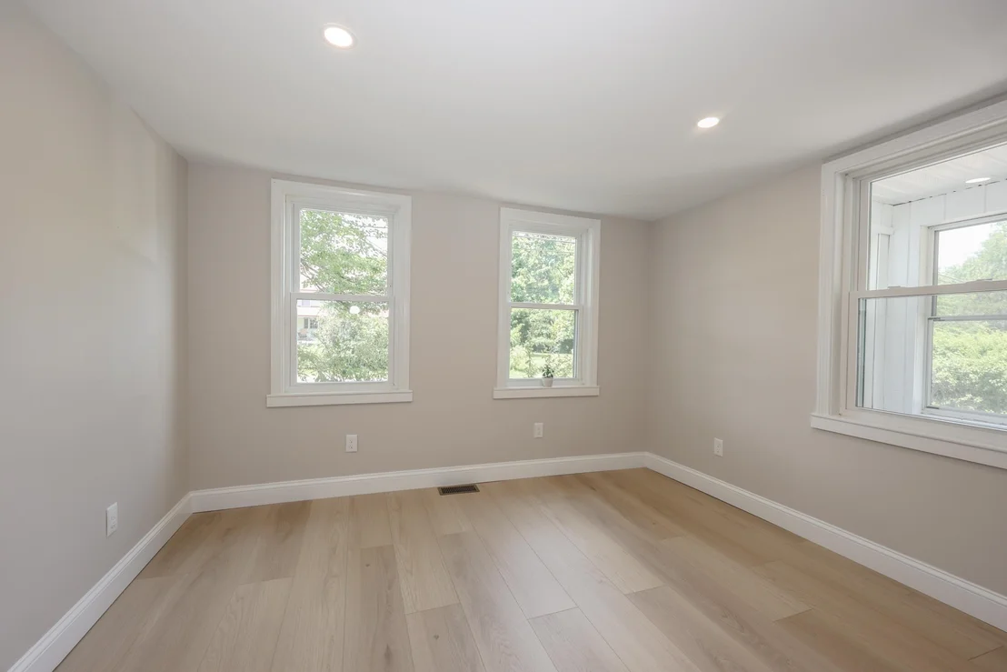 Photo of 32 Raymond