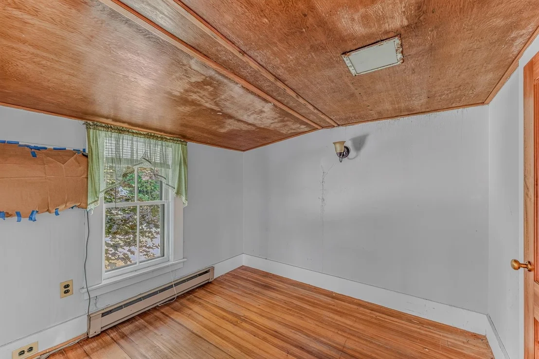Photo of 1479 Main
