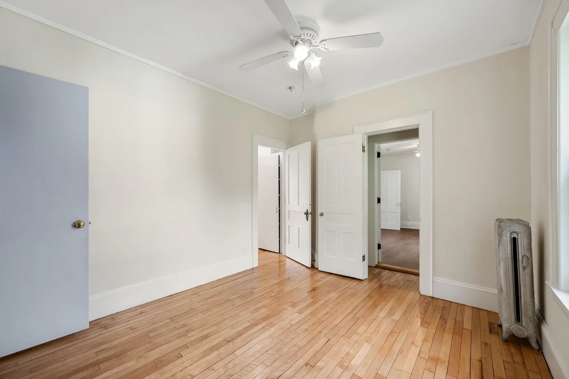 Photo of 22 Eastern