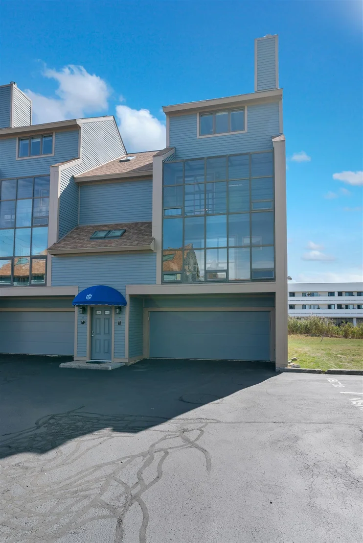 Photo of Unit 7 at 581 Ocean
