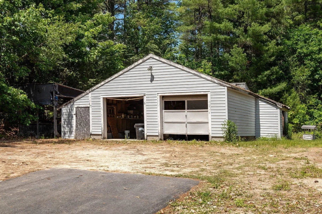 Photo of 99 Pine Ridge