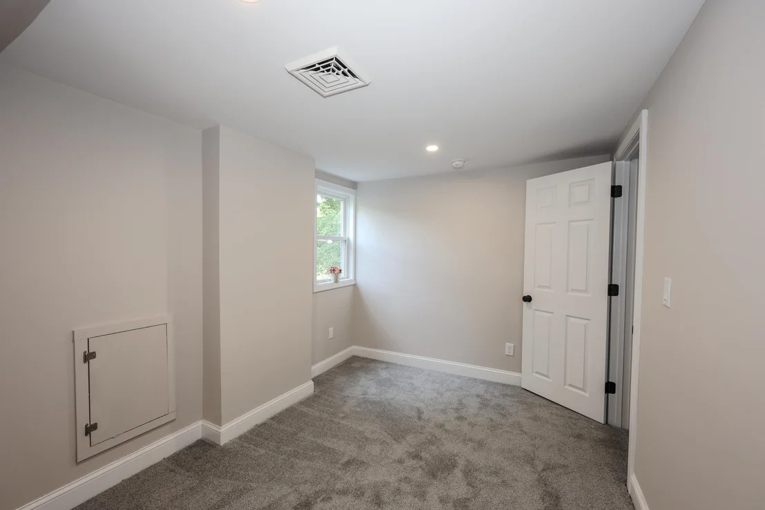 Photo of 32 Raymond