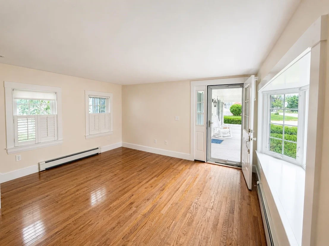 Photo of Unit 3 at 32 Cable