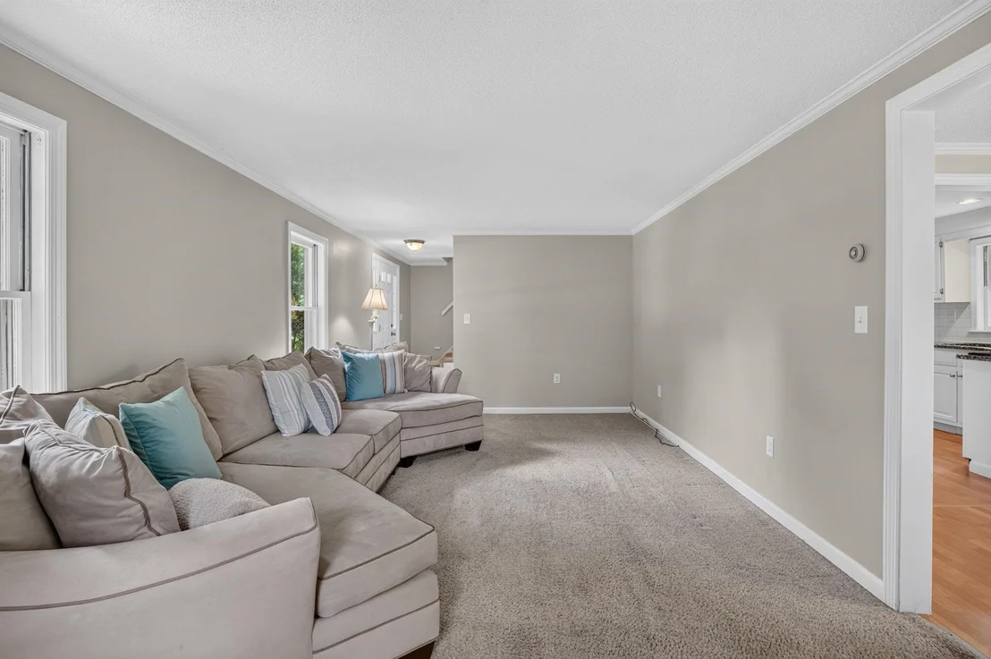 Photo of 2 Queensway