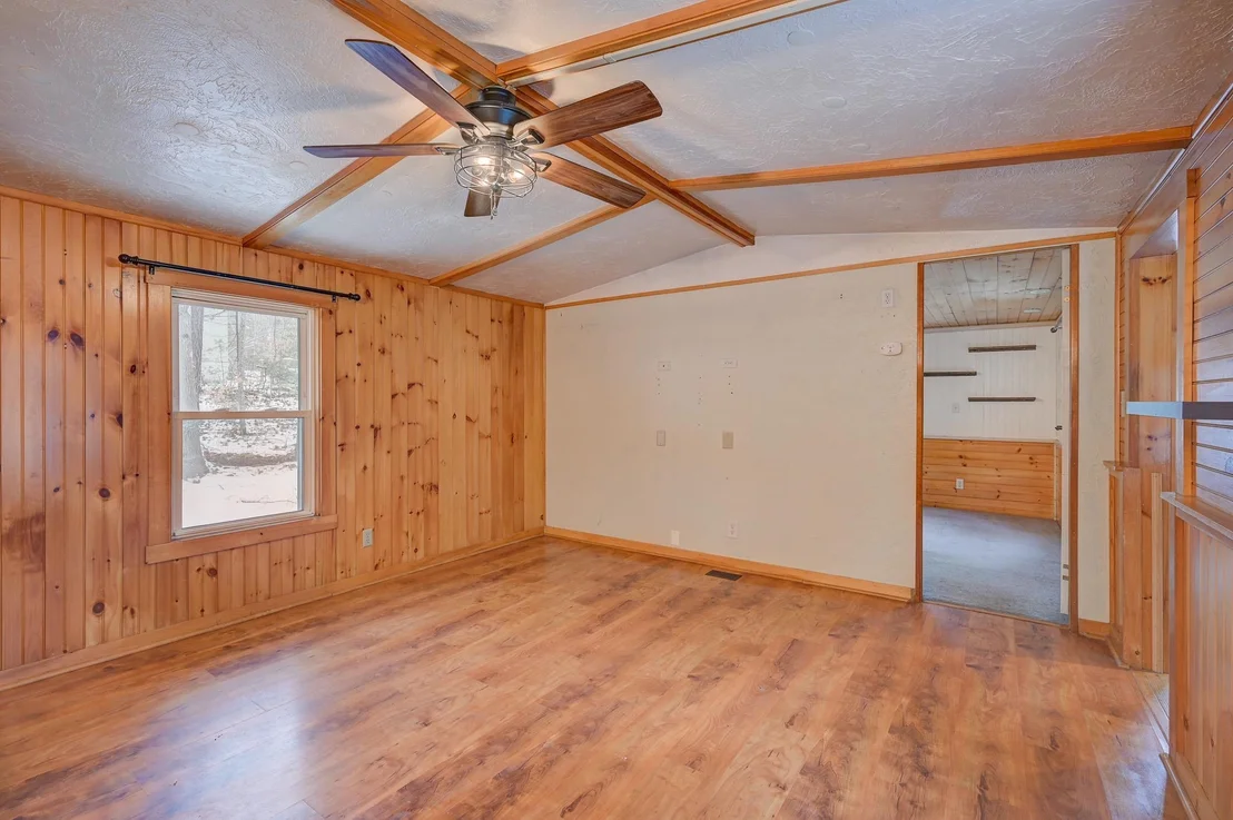 Photo of 331 Lamplighter