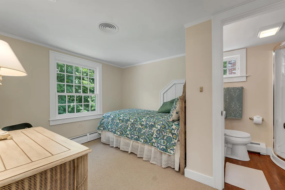 Photo of 108 Whitten Neck